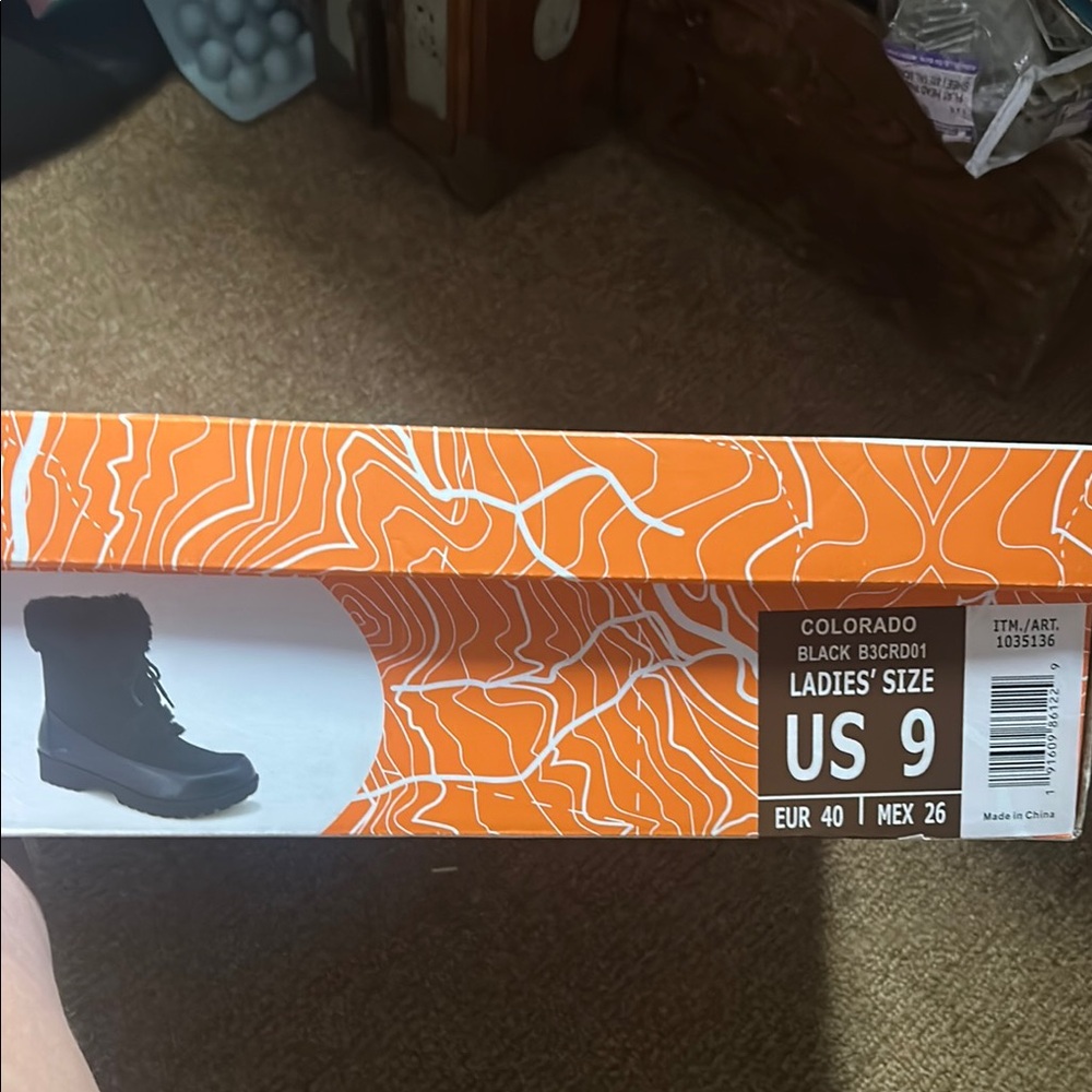 JBU Black Ankle Boots Stylish and Versatile